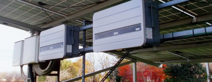 太陽光発電の接続箱とは？接続箱の役割や種類、選ぶポイント